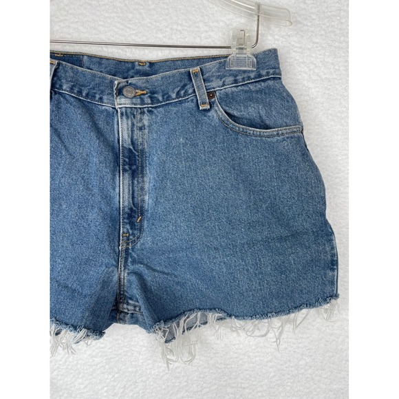 Levis 550 Vintage High Rise Relaxed Fit Cutoff Denim Shorts Blue Womens 30 - Picture 3 of 9
